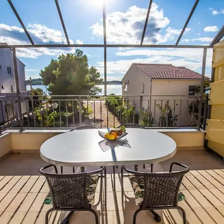 Ana - Appartement Srima
